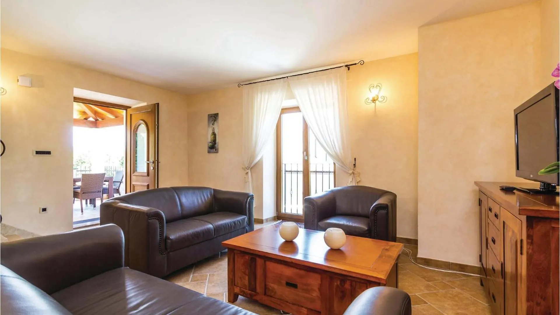 Stunning Home In Turcic With Kitchen ヴァンタシチ